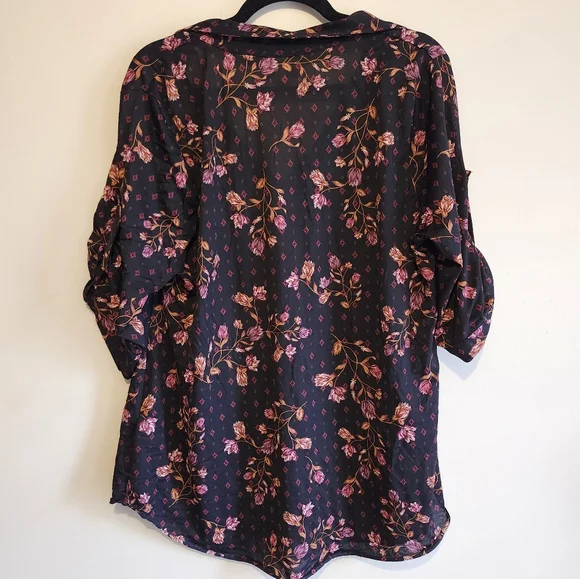 *4 for $30* Floral Black and Pink Women's Top - Picture 2 of 3